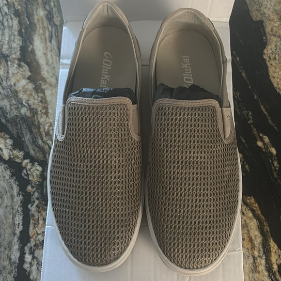 OluKai Slip-On (style: Lae'ahi) Great Condition!! - Picture 6 of 7